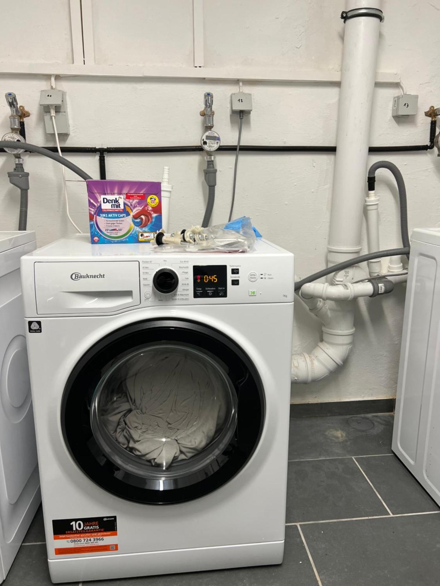 Moderne Wohnung Karlsruhe Neureut, Fussbodenheizung - Regendusche - Waschmaschine - Stellplatz Εξωτερικό φωτογραφία