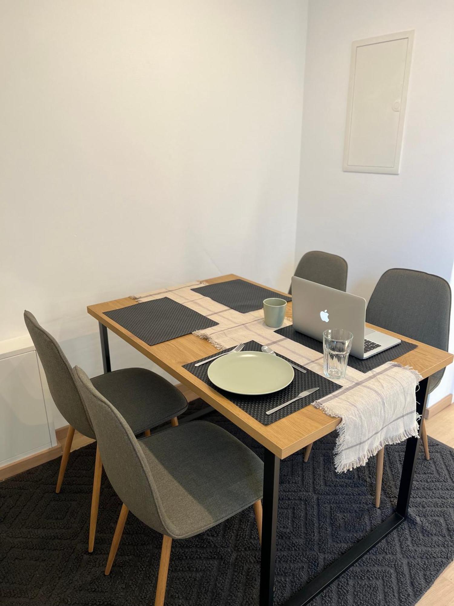 Moderne Wohnung Karlsruhe Neureut, Fussbodenheizung - Regendusche - Waschmaschine - Stellplatz Εξωτερικό φωτογραφία